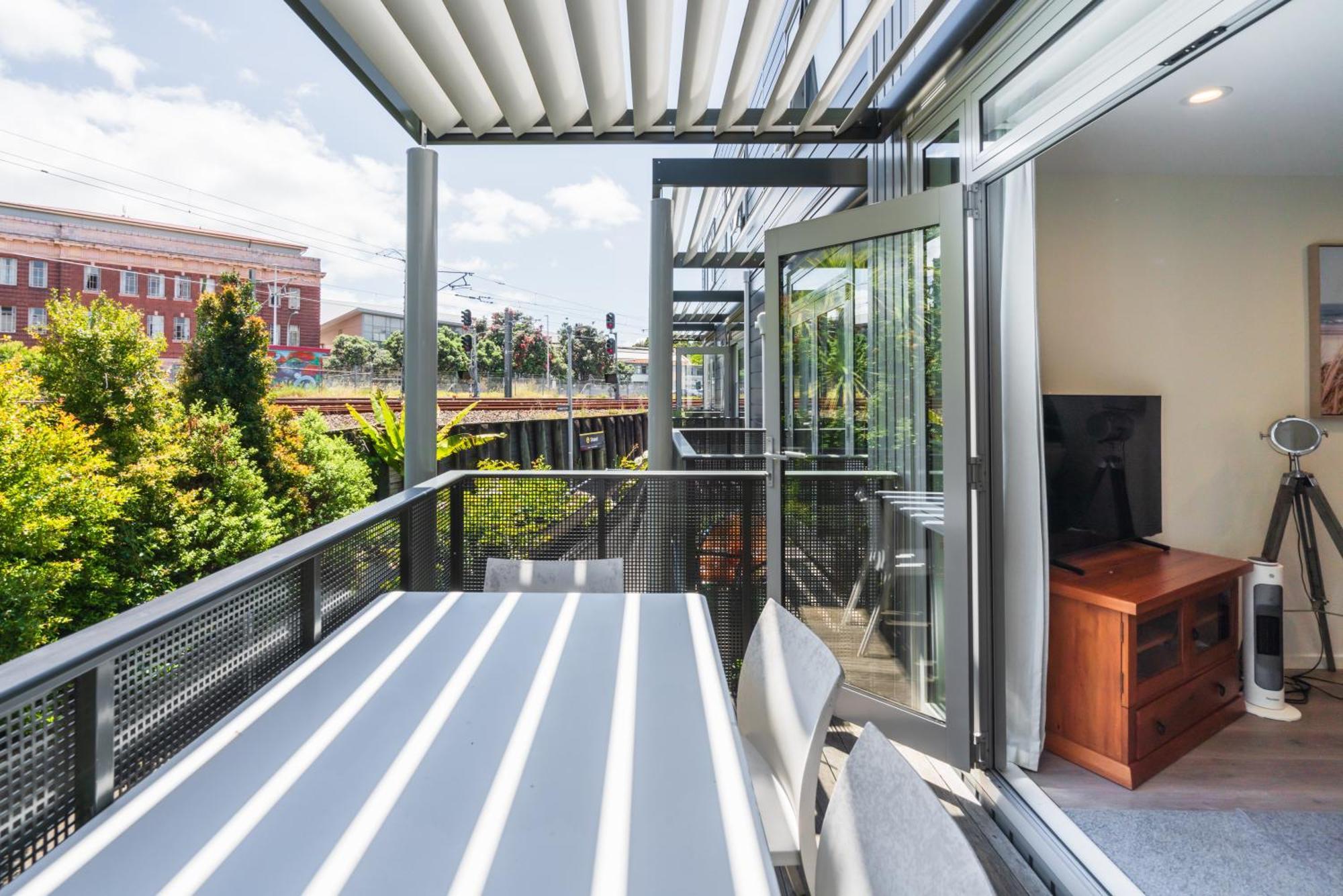 Spacious Home Near Cbd Spa Pool Parking 3Br Auckland Kültér fotó