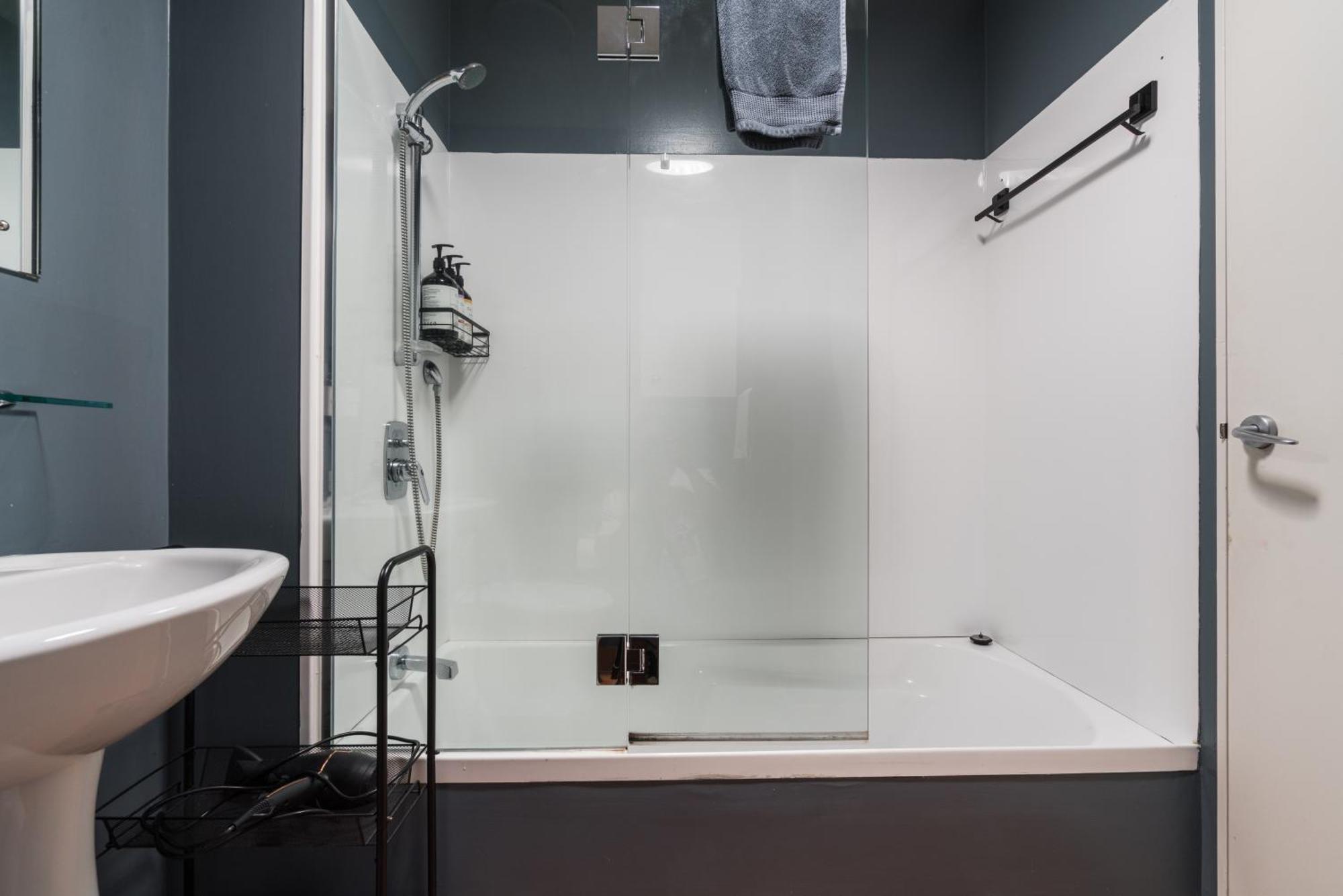 Spacious Home Near Cbd Spa Pool Parking 3Br Auckland Kültér fotó